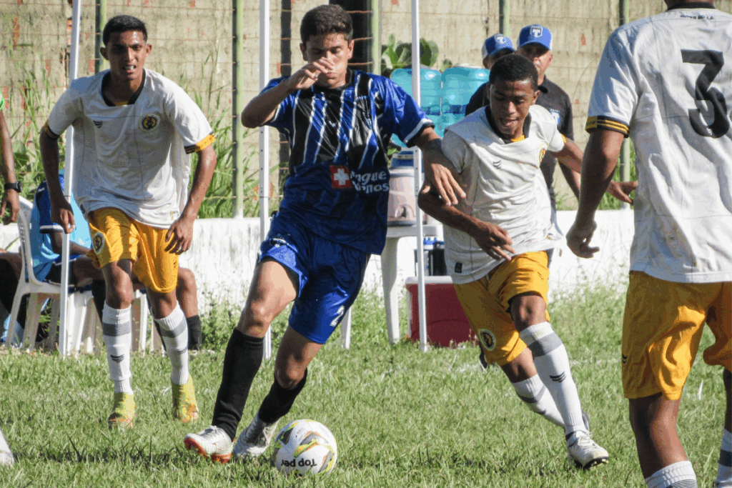 Sub-17: Tirol goleia o Aliança na estreia do Campeonato Cearense
