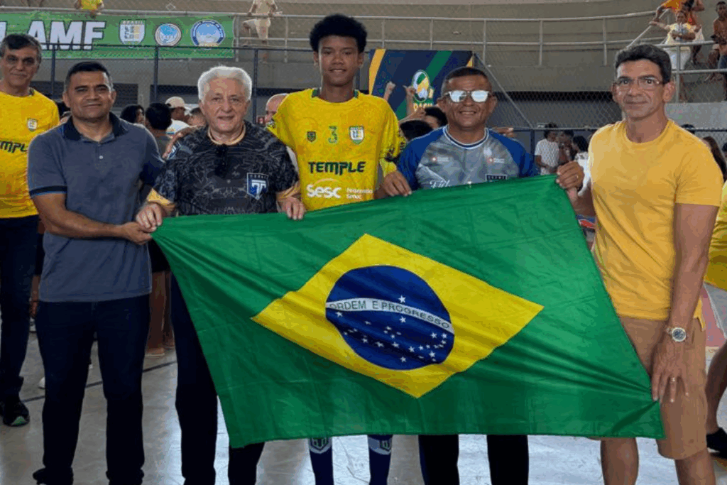 Atleta do Tirol conquista campeonato mundial de futebol de salão sub-13